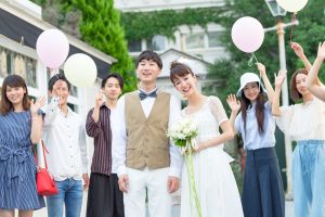 結婚式で乾杯の挨拶を成功させるには 例文やポイントを確認 結婚のきもち準備室 結婚についてのカップルのお悩み解消サイト