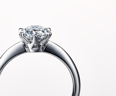 ダイヤモンドのクオリティに自信 婚約指輪 結婚指輪のi Primo アイプリモ