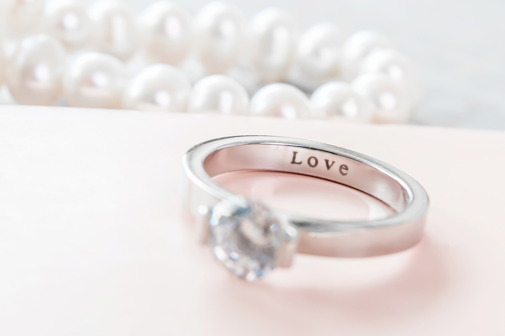 特別感やオリジナリティを出せる 婚約指輪 エンゲージリング に入れたい刻印アイデア 婚約指輪 結婚指輪 のi Primo アイプリモ カップルに人気の婚約指輪 結婚指輪はi Primo アイプリモ