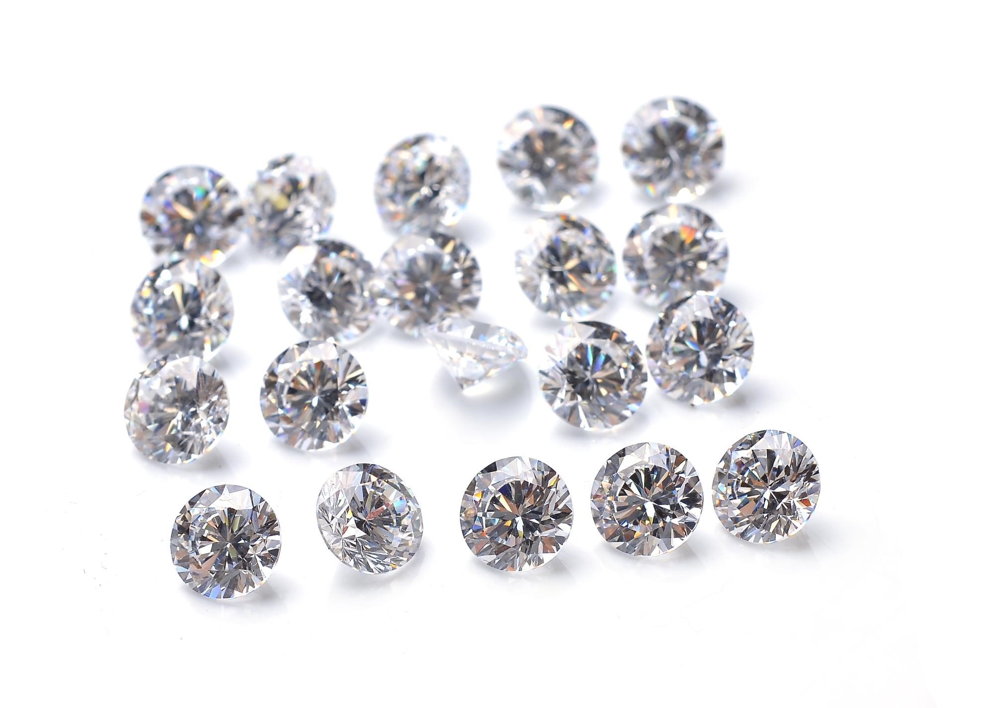 ダイヤモンド の原石とは 種類や形 購入時の注意まで理解しよう 婚約指輪 結婚指輪のi Primo アイプリモ カップルに人気の婚約指輪 結婚指輪はi Primo アイプリモ