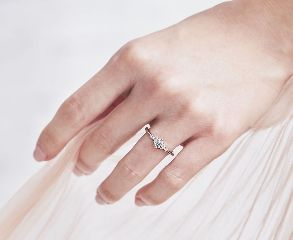 オリオン｜婚約指輪（エンゲージリング）｜カップルに人気の婚約指輪 