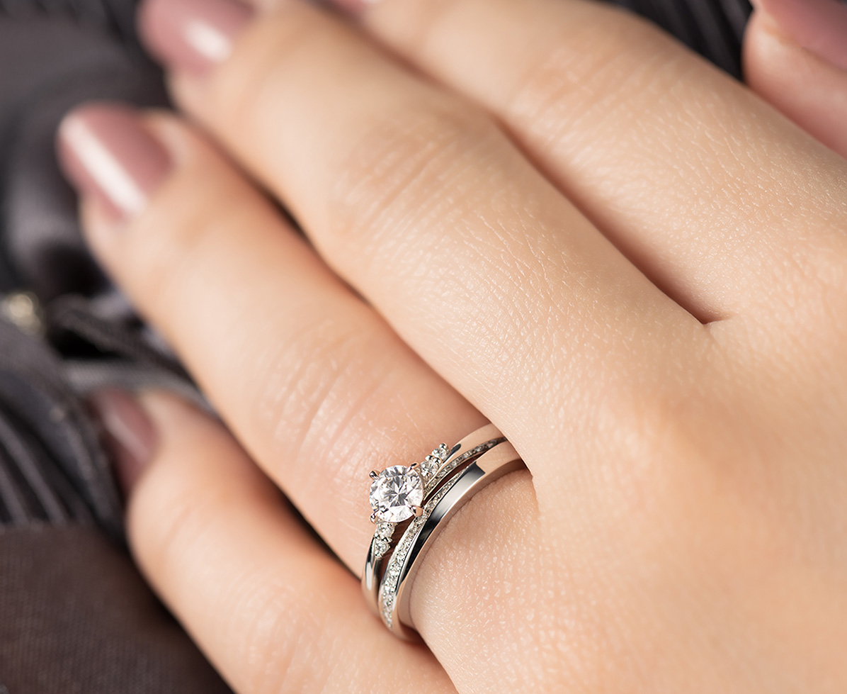 サジッタ 婚約指輪 エンゲージリング 婚約指輪 結婚指輪ならi Primo アイプリモ