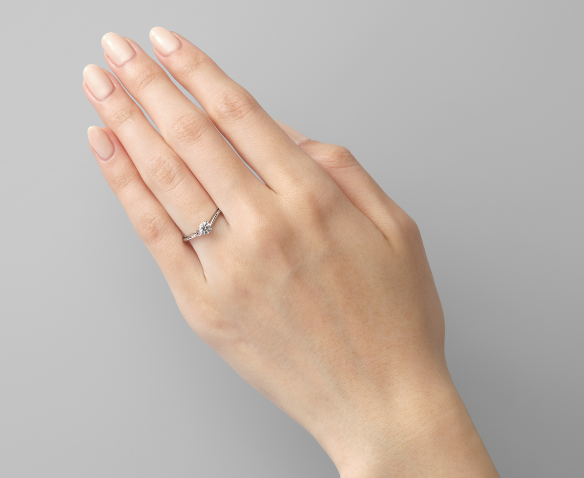 キファ｜婚約指輪（エンゲージリング）｜カップルに人気の婚約指輪